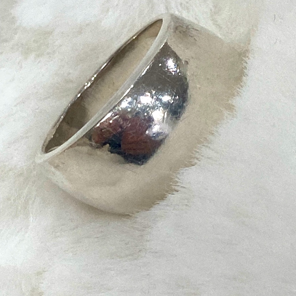 Elegant sterling Silver Women's curved cigar band